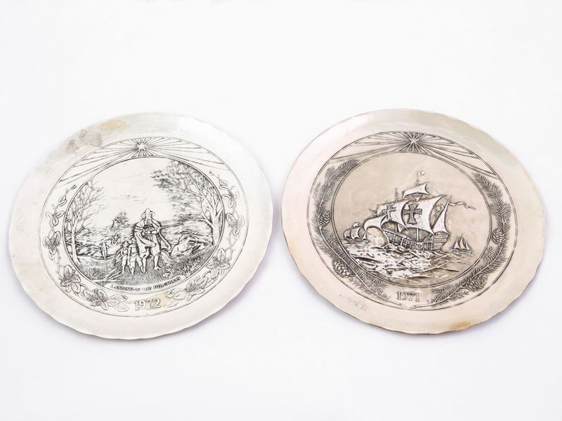 Due Piatti Commemorativi in Argento Sterling 925/1000, Wendell August