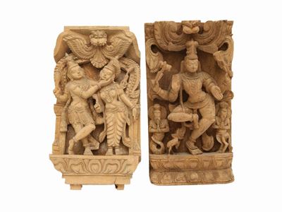 Serie di Dieci Formelle in Legno Tenero