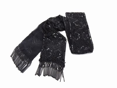 Cintura a Fascia in Organza, Tulle, Paillettes e Jais Neri