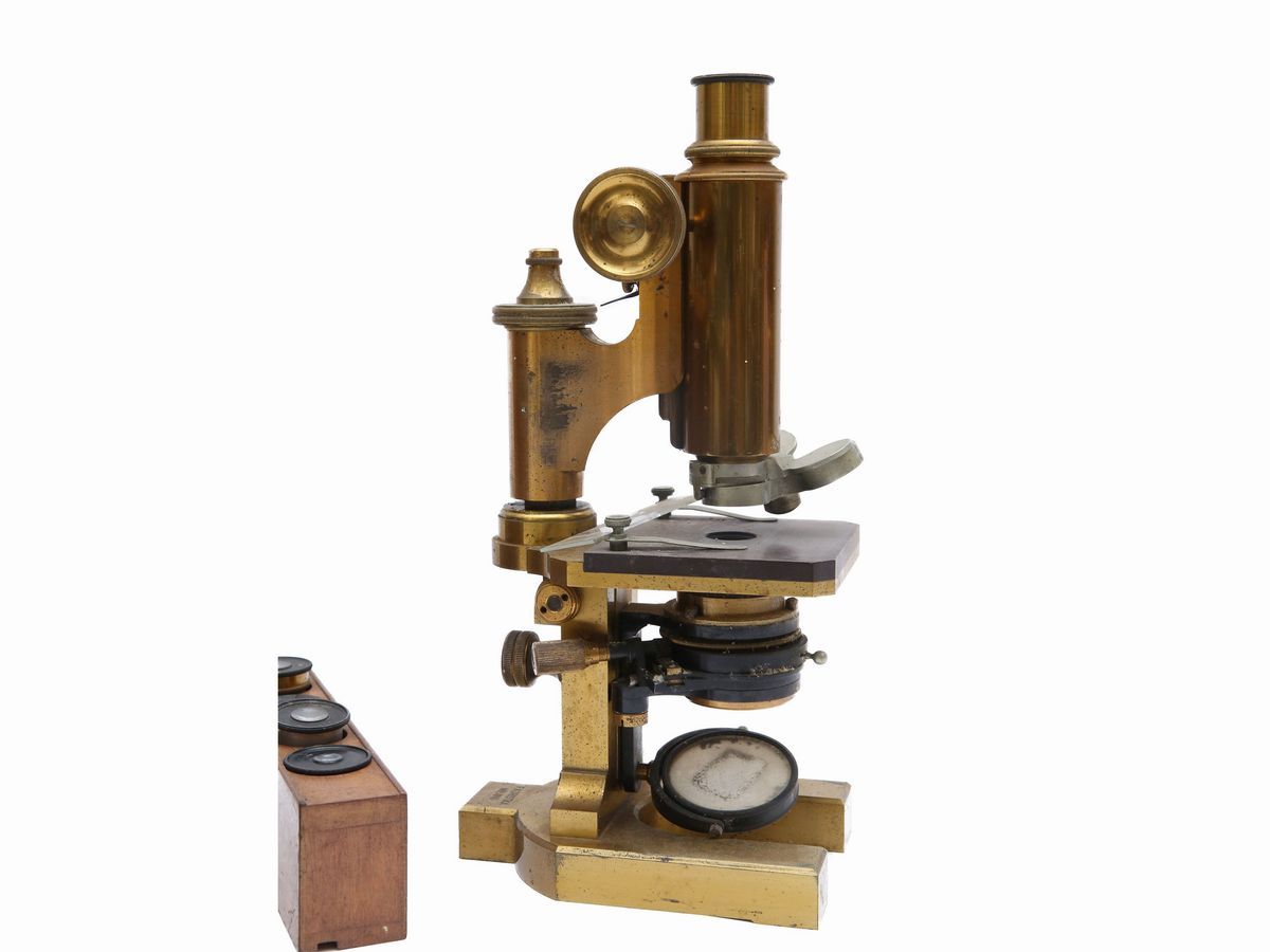 Miscroscopio da Laboratorio