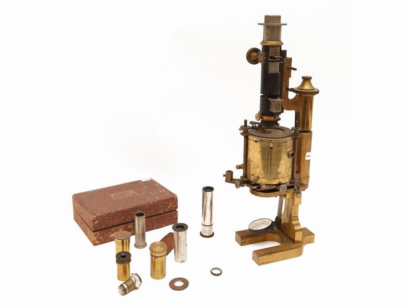 Miscroscopio da Laboratorio