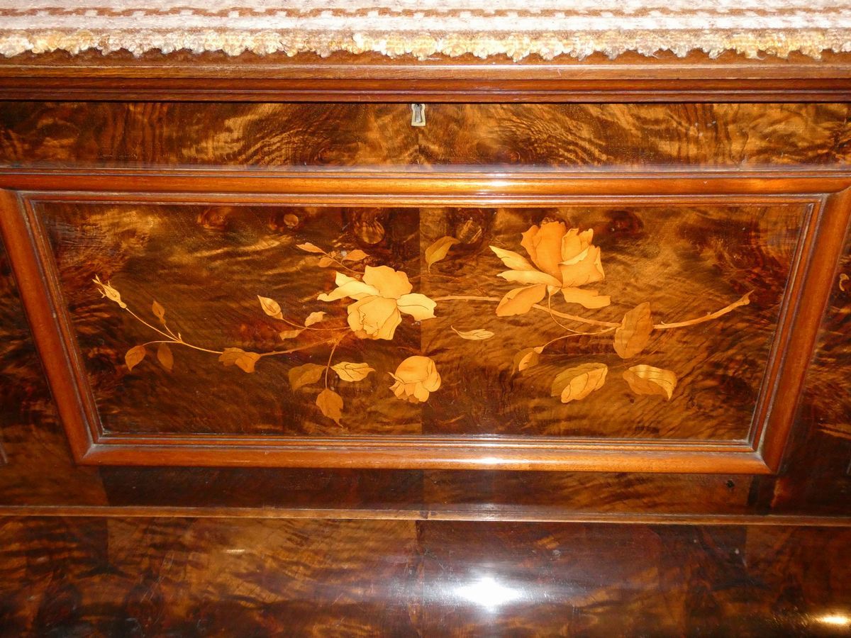 Pianoforte Verticale Hermann in Radica di Noce