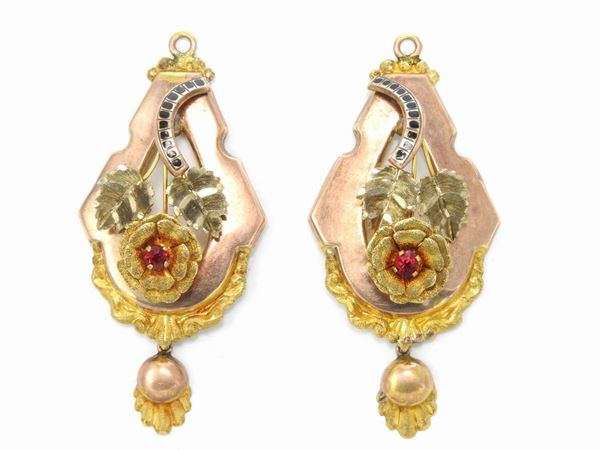 Two low title pink and yellow gold Bourbon pendants with black enamels and red glasses  (19th century)  - Auction Antique jewelry and watches - Maison Bibelot - Casa d'Aste Firenze - Milano