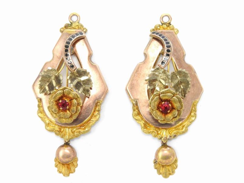 Due Pendenti Borbonici in Oro Rosa e Giallo a Basso Titolo con Smalti Neri e Vetri Rossi