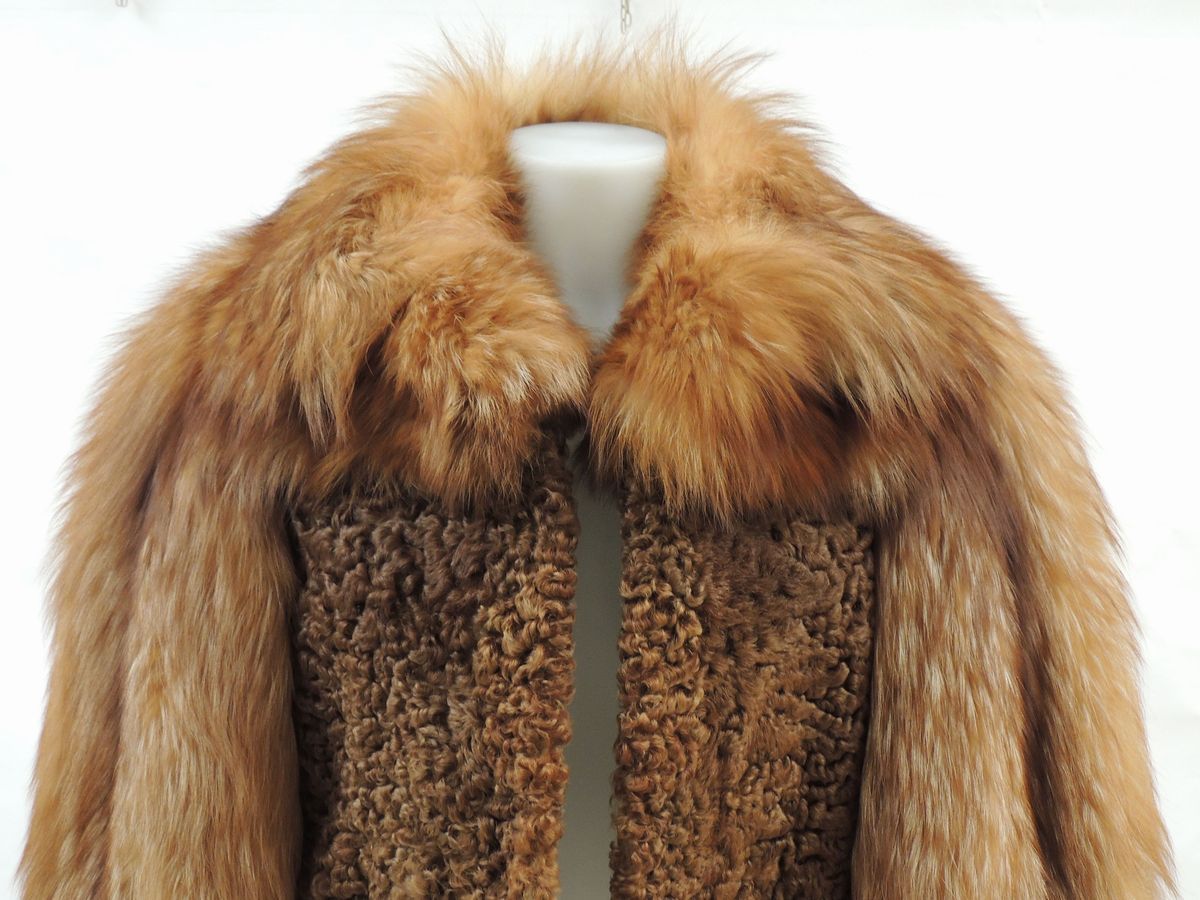 Giacca in Astrakan Marrone e Volpe Rossa, Fendi