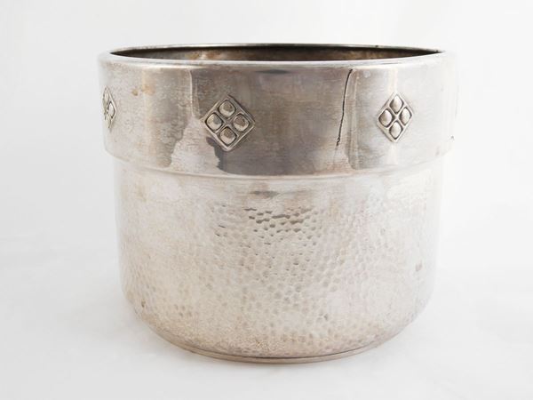 Pot holder in silver metal