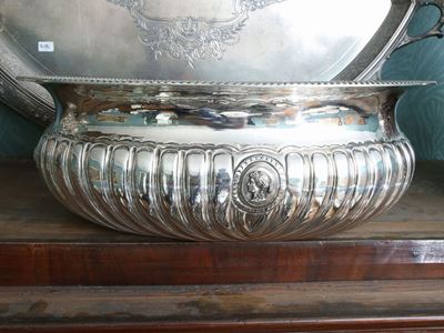 Grande Bacile Centrotavola o Rinfrescatoio in Argento