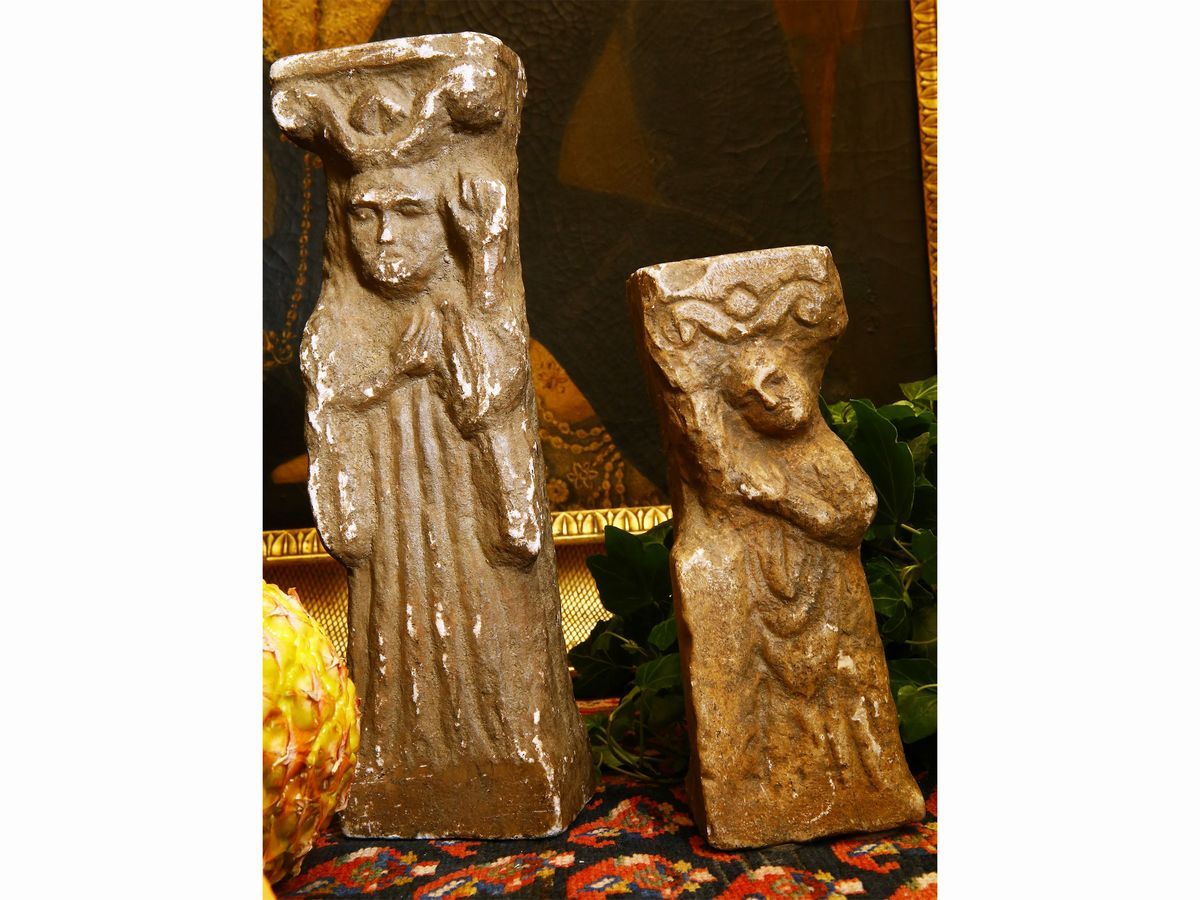 Tre Frammenti in Pietra Raffiguranti Figure Allegoriche