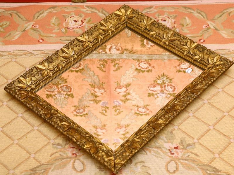 Cornice in Pastiglia Dorata