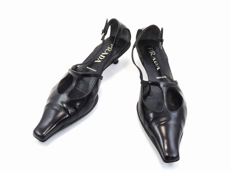 Paio di Décolleté in Pelle Nera, Prada