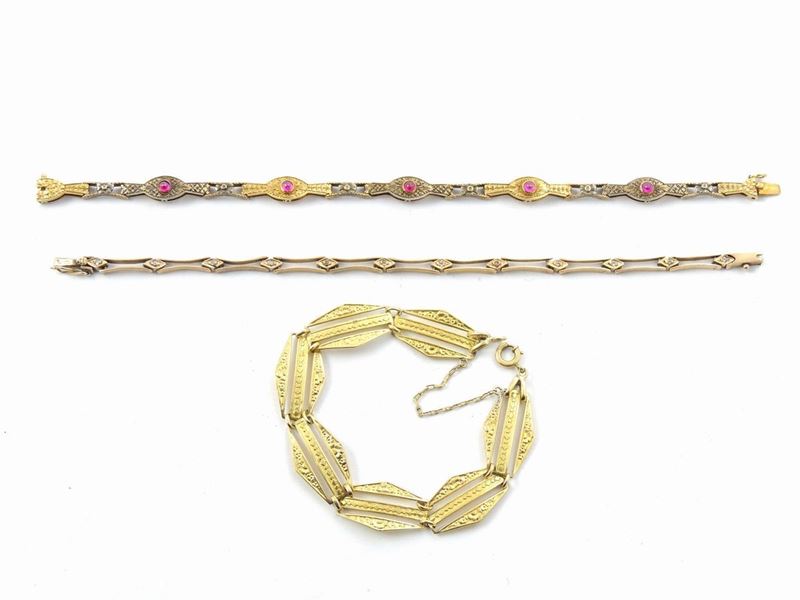 Tre Bracciali in Oro a Vario Titolo e Argento Corindoni Sintetici