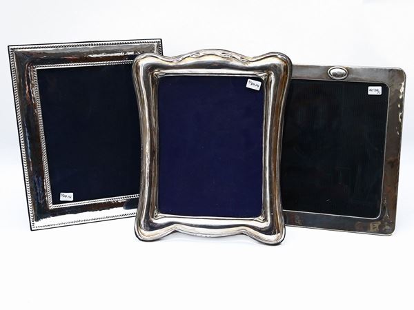 Three silver picture frames  - Auction The Art of Furnishing - Maison Bibelot - Casa d'Aste Firenze - Milano