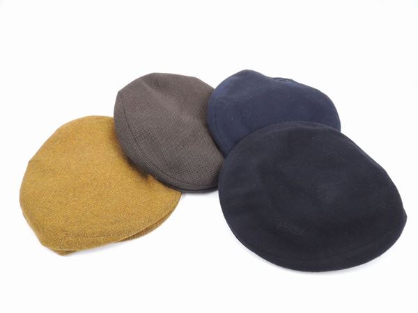 Four berets in wool and cashmere  - Auction Fashion Vintage and Costume Jewelry / A men's wardrobe - Maison Bibelot - Casa d'Aste Firenze - Milano