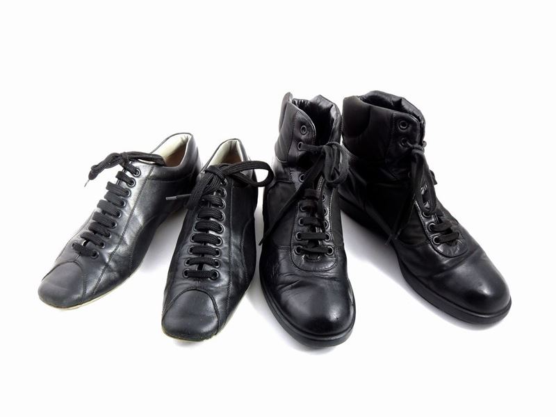 Due Paia di Scarpe in Pelle Nera, Prada e Miu Miu