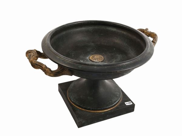 Large bowl in patinated metal in imitation of bronze