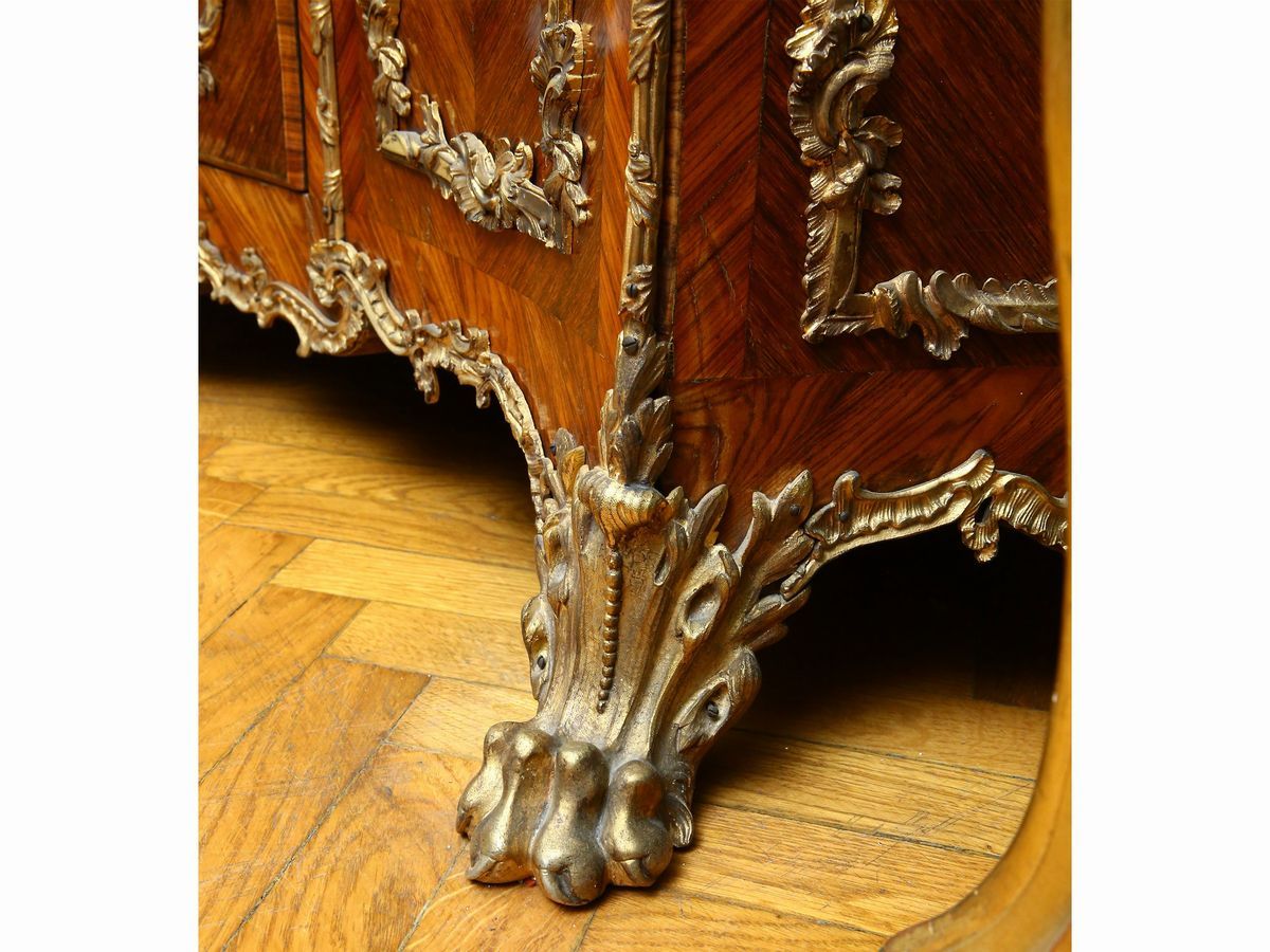 Credenza Impiallacciata ed Intarsiata in Legno di Rosa