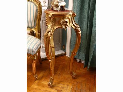 Gueridon in Legno Intagliato e Dorato