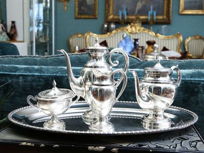 Servito da Tè e Caffè in Metallo Argentato