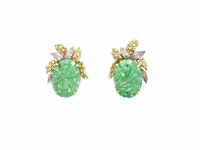 Orecchini Pendenti in Oro Giallo e Argento con Giade Incise