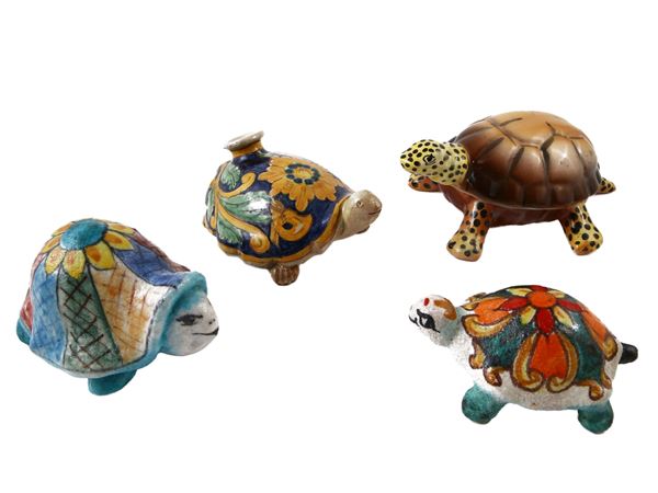 Collection of ceramic turtles from Vietri, Caltagirone, Coronetti