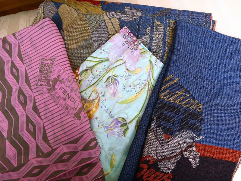 Lotto di Foulard e Sciarpe