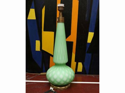 Lampada in Vetro Satinato a Balloton Verde Chiaro e Base in Metallo