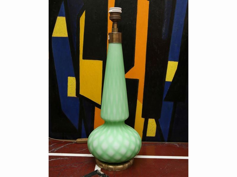Lampada in Vetro Satinato a Balloton Verde Chiaro e Base in Metallo