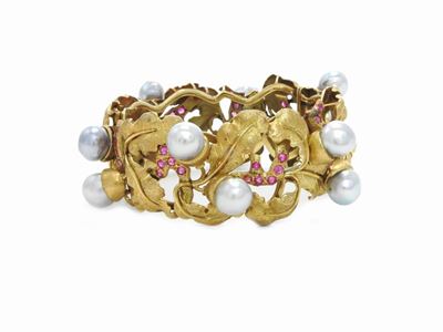 Bracciale Rigido in Oro Giallo con Rubini e Perle Coltivate Barocche