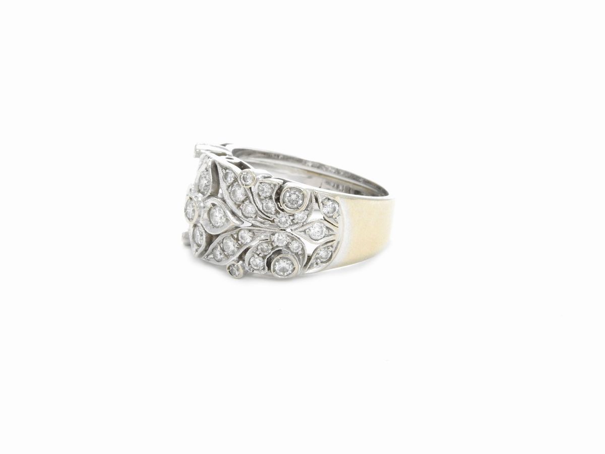 Anello a Fascia in Oro Bianco e Giallo con Diamanti