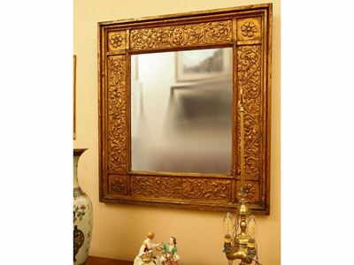 Specchiera con Cornice in Legno e Pastiglia Dorata