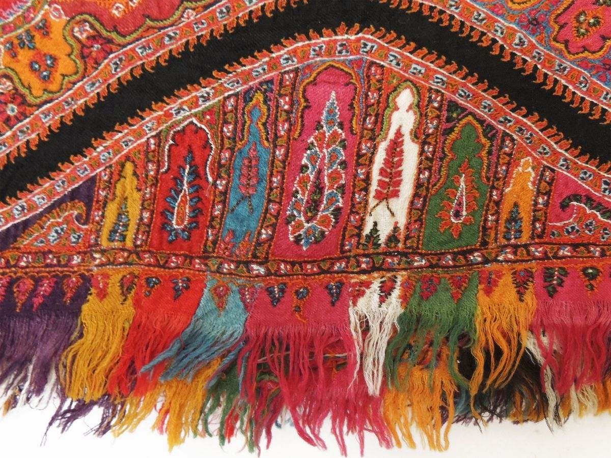 Antico Scialle "kashmir" in Lana