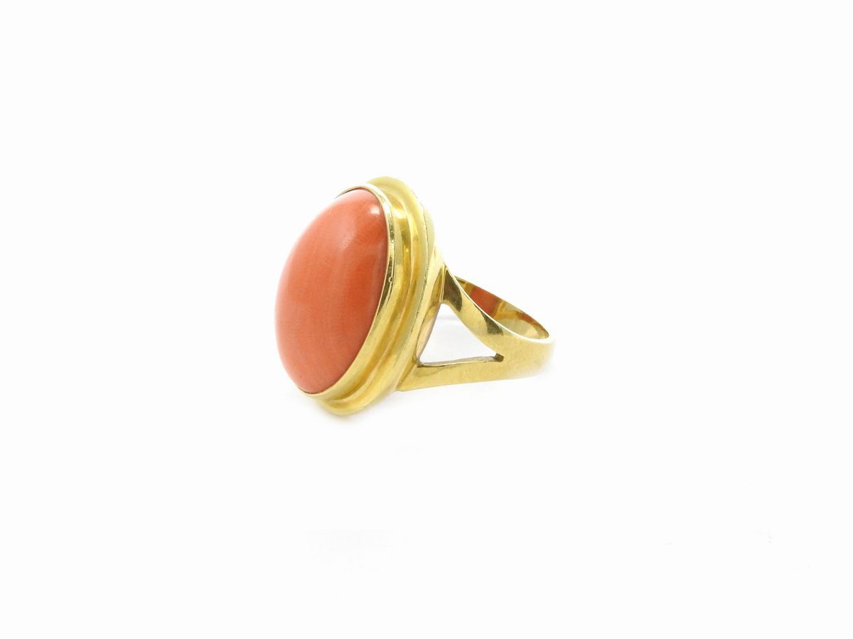 Demi Parure Anello e Orecchini in Oro Giallo con Corallo Rosa Arancio