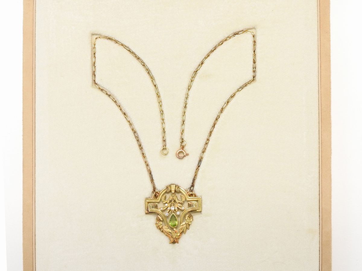 Collana in Oro Giallo con Diamanti ed Olivina