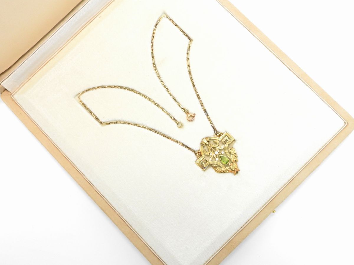 Collana in Oro Giallo con Diamanti ed Olivina