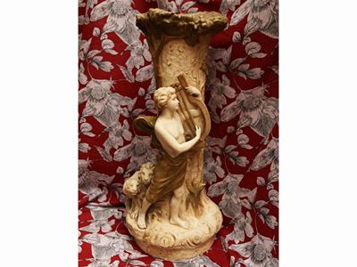 Vaso in Biscuit, Royal Dux Bohemia
