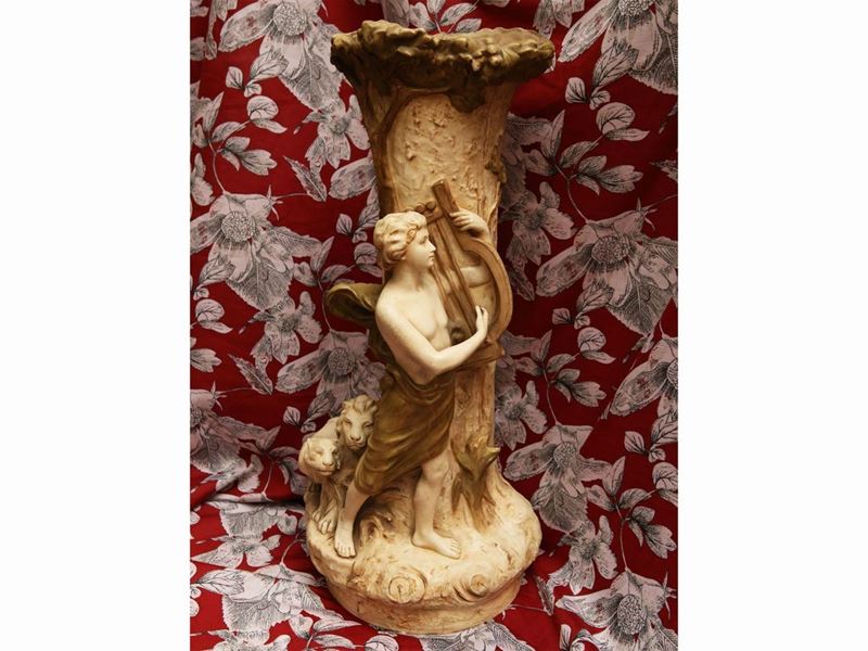 Vaso in Biscuit, Royal Dux Bohemia
