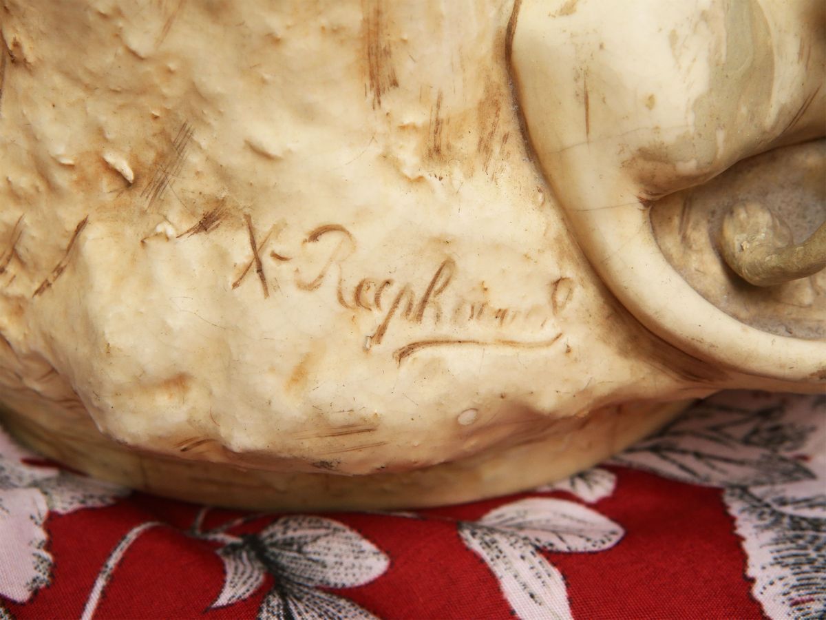 Vaso in Biscuit, Royal Dux Bohemia