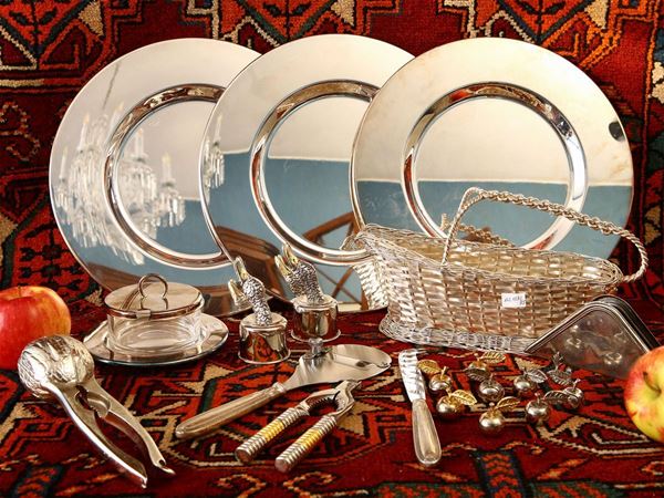 Lotto di accessori per la tavola in metallo argentato