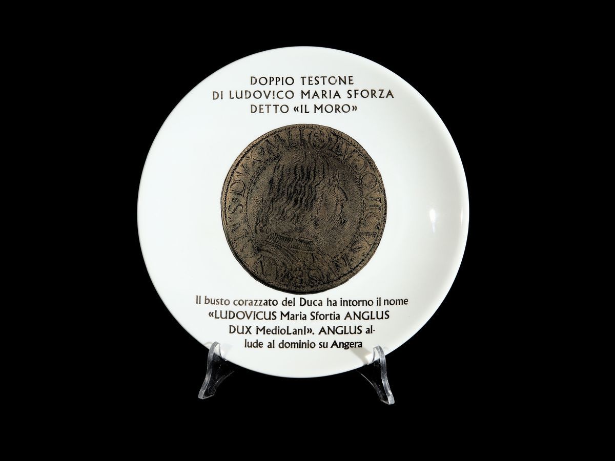 Serie di Tre Piatti in Porcellana, Monete del Ducato di Milano, Fornasetti