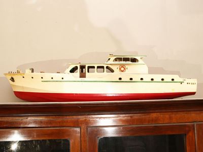 Modellino di Yacth a Motore in Legno