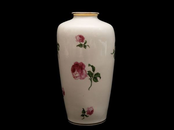 Porcelain vase  - Auction The Art of Furnishing - Maison Bibelot - Casa d'Aste Firenze - Milano