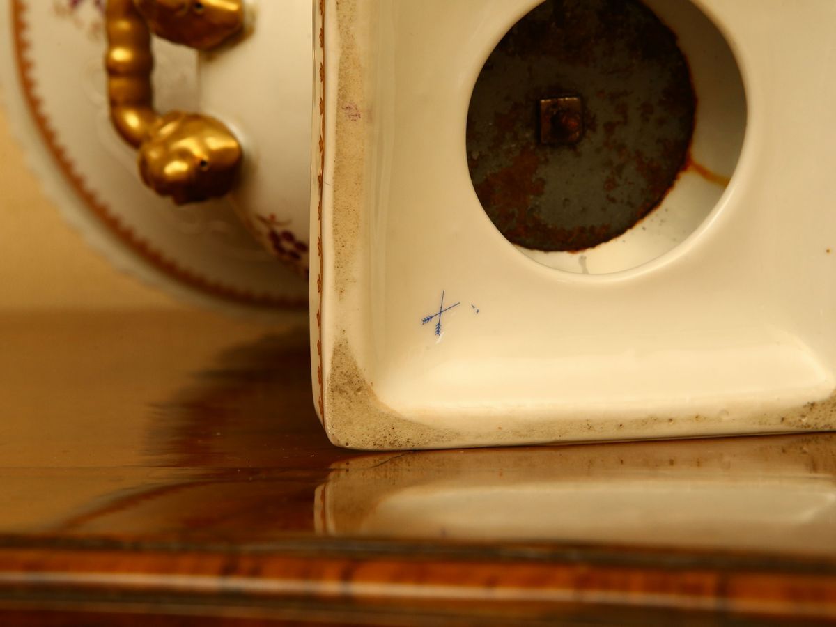 Vaso Mediceo in Porcellana Policroma, Samson