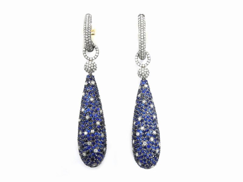 Orecchini Pendenti in Oro Brunito 585/1000 con Diamanti e Zaffiri