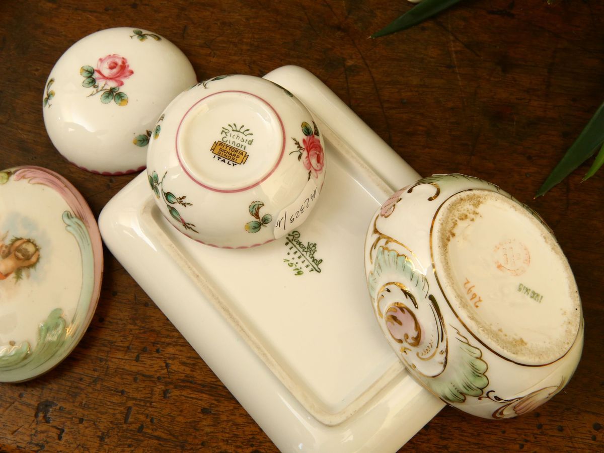Lotto di Curiosità in Porcellana e Ceramica