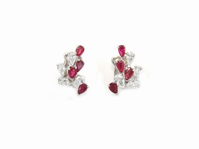 Orecchini in Platino con Diamanti e Rubini