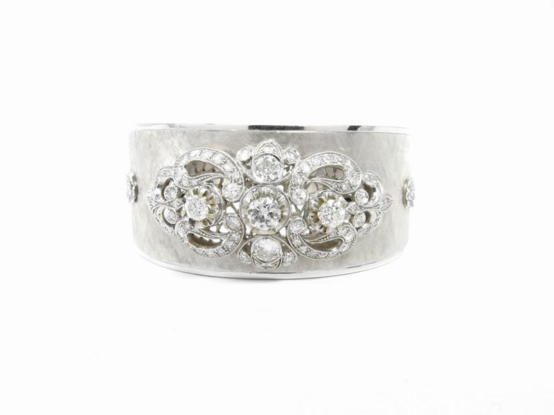 Bracciale Rigido in Oro Bianco con Diamanti