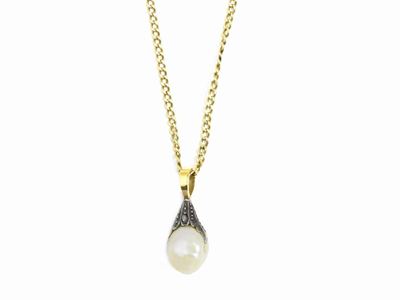 Catenina in Oro Giallo con Pendente in Oro Giallo e Argento con Perla Naturale