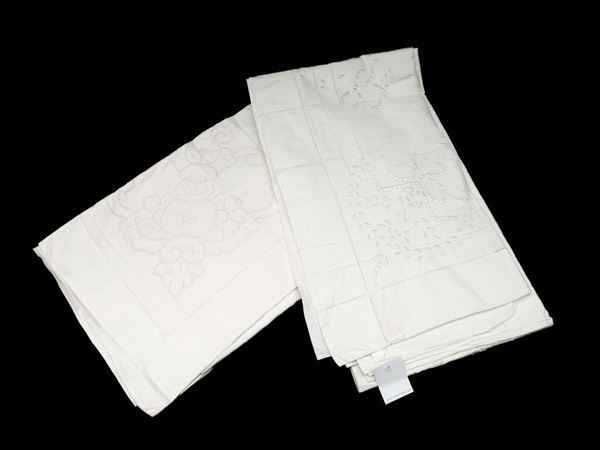 Due lenzuola matrimoniali in lino bianco