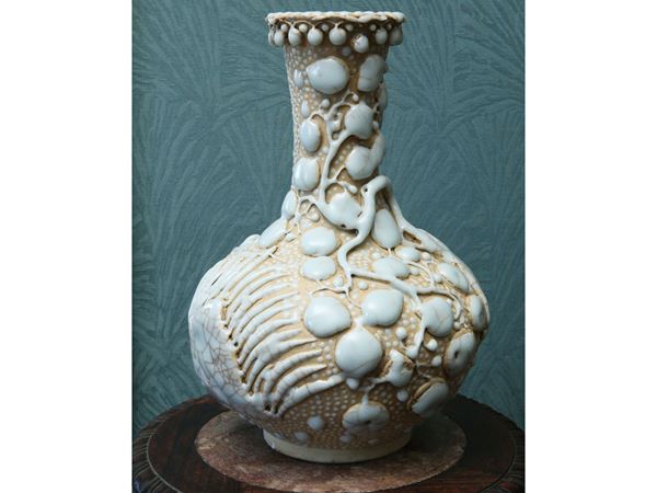 Vase in stoneware and enamels