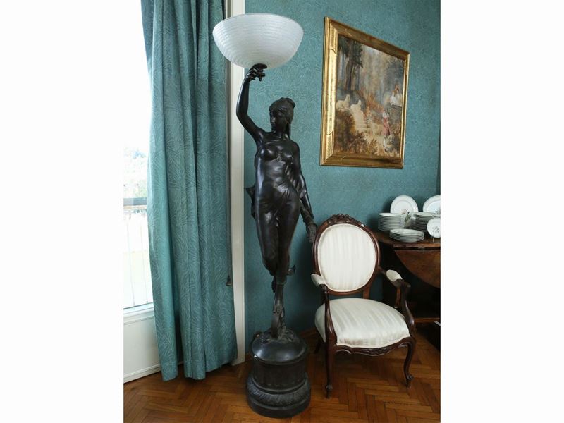 Grande Lume da Terra in Bronzo